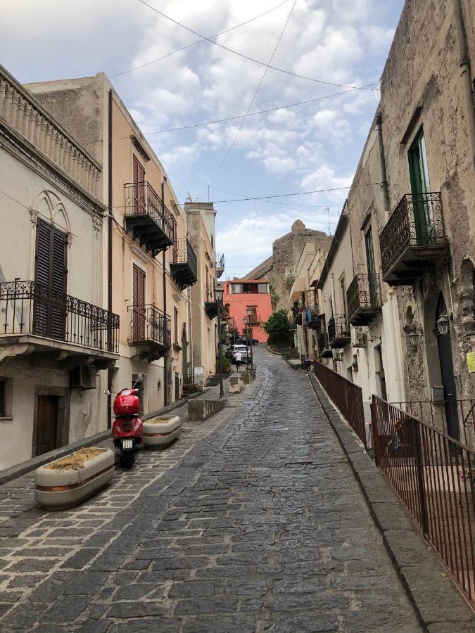 Isola - Lipari Centro Storicoヴィラ エクステリア 写真